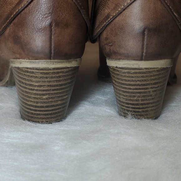 MIA Cowgirl Ankle Boots - Picture 8 of 10